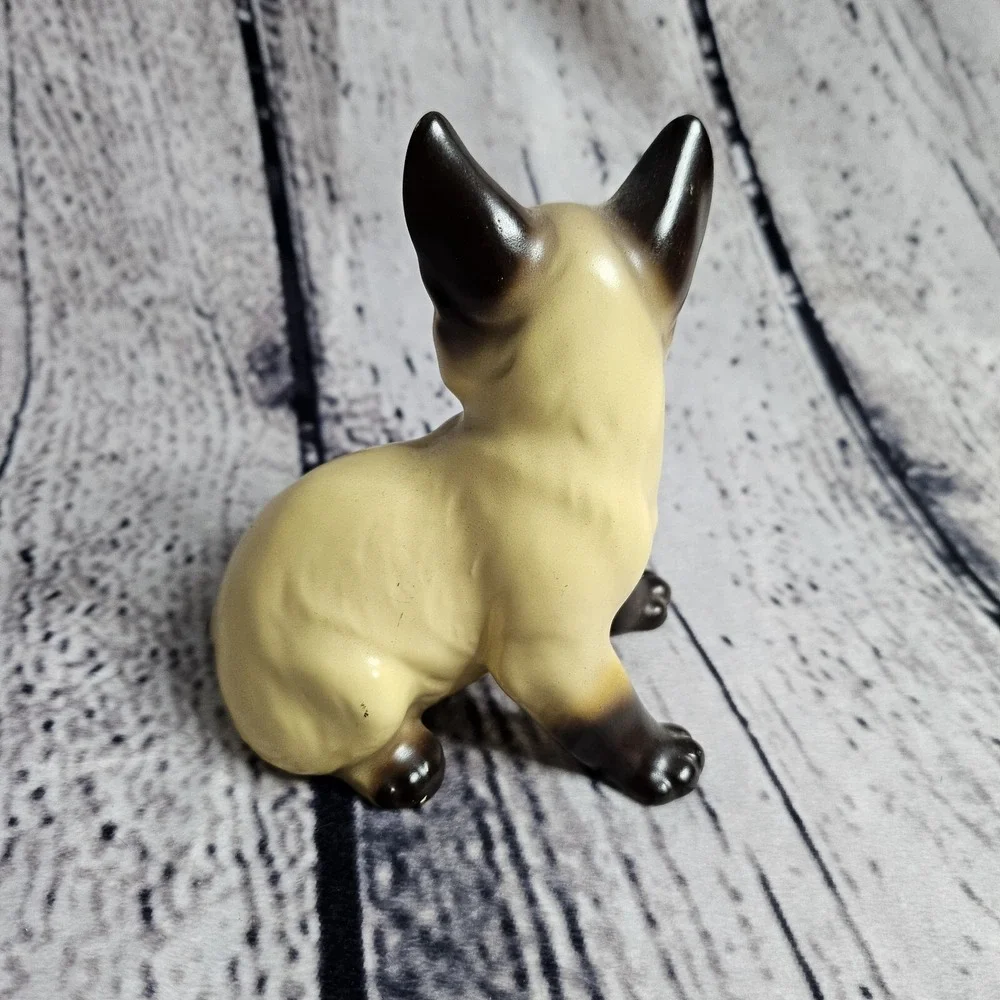 Vintage Blue Eyed Siamese Cat Figurine Made In Japan